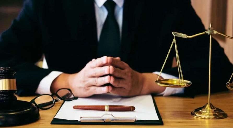 Адвокатские услуги